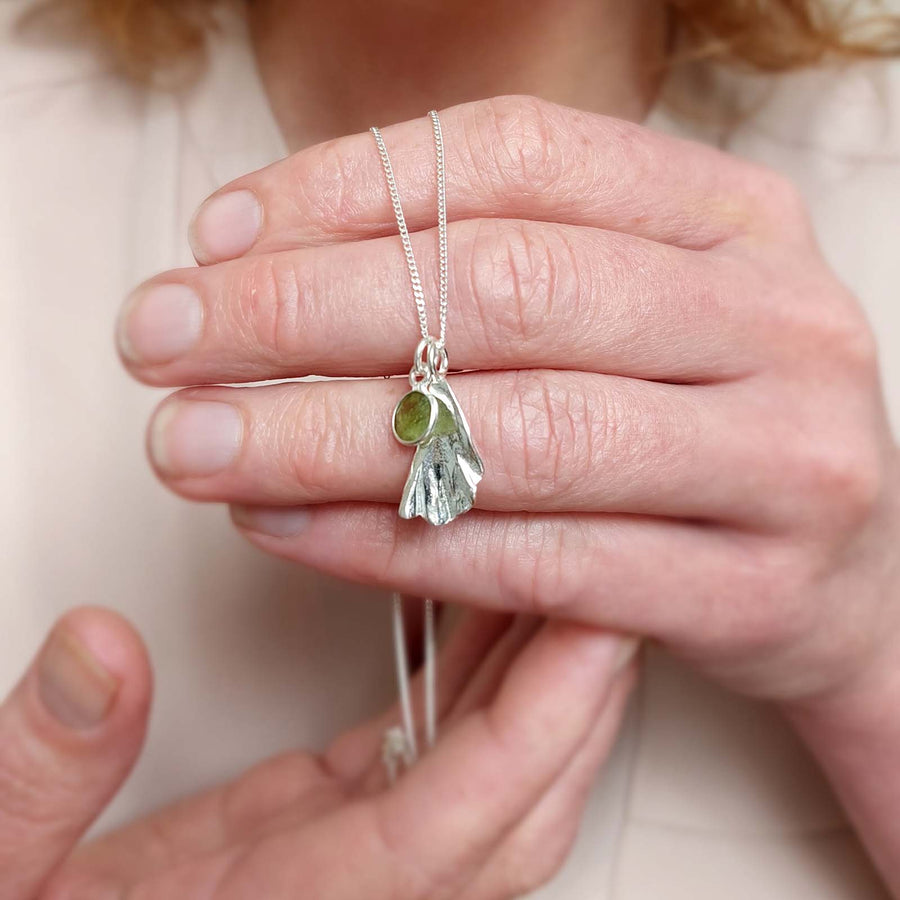 August Birth Flower Necklace - Poppy & Peridot Birthstone