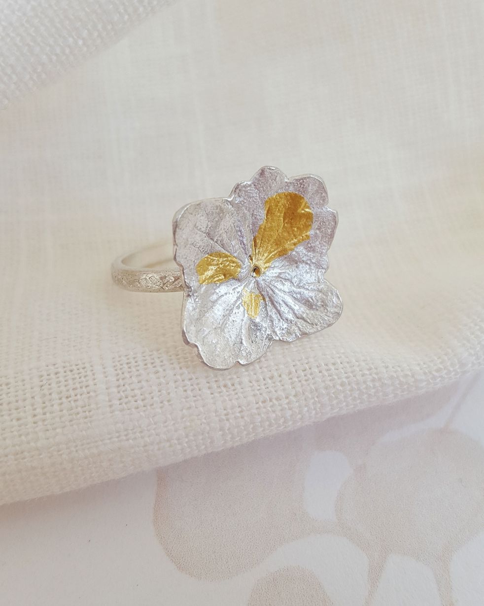 Silver Hydrangea Flower Ring